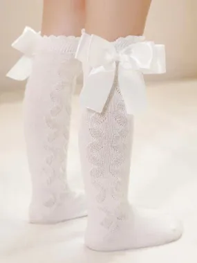 Delicate Touch Knee White High Ribbon Socks