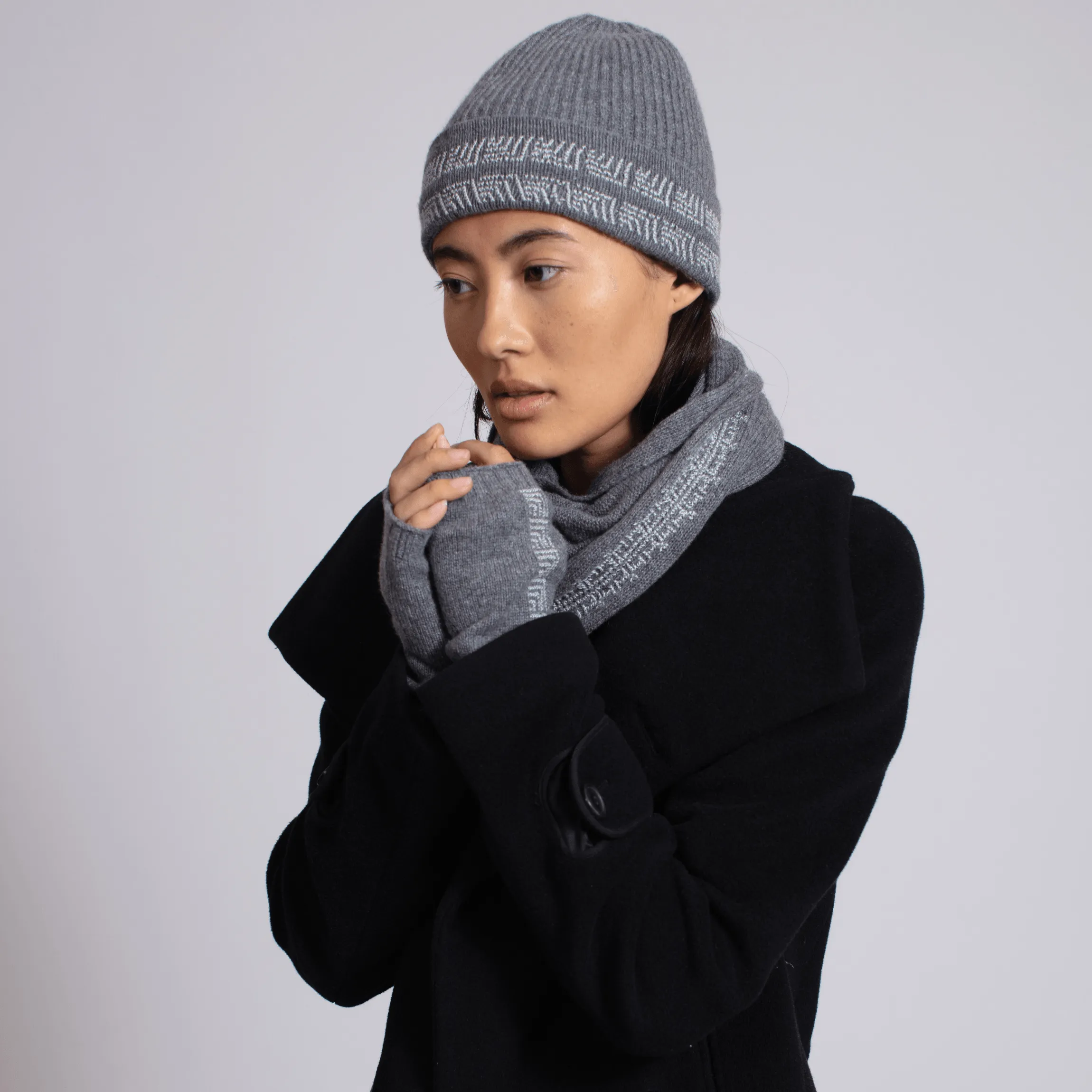 GRAY CASHMERE BEANIE