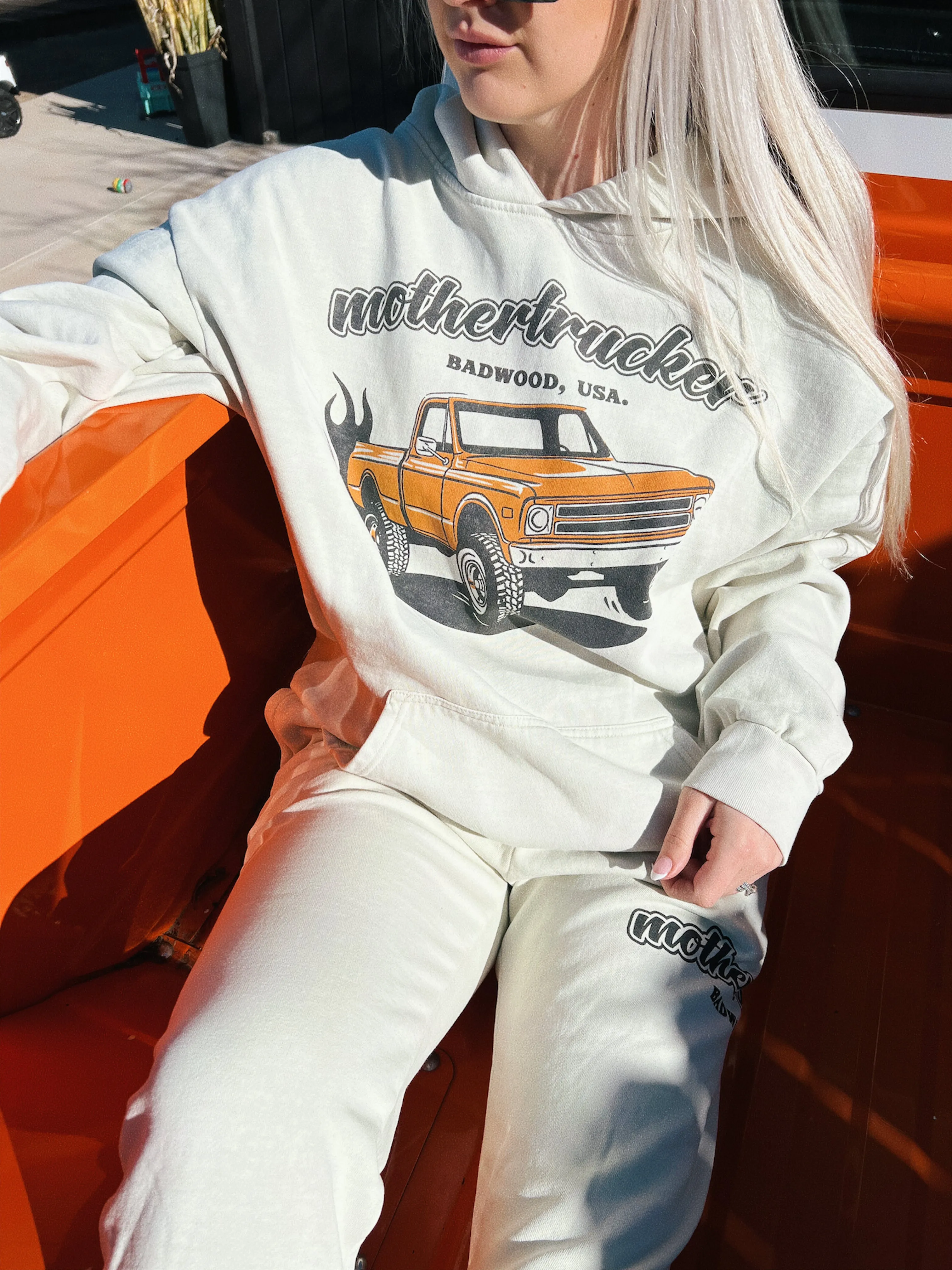 "MOTHERTRUCKER" Sweatpants