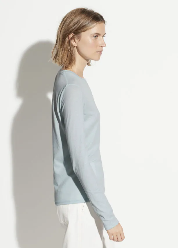 Vince - Essential Long Sleeve Crew in Skylark