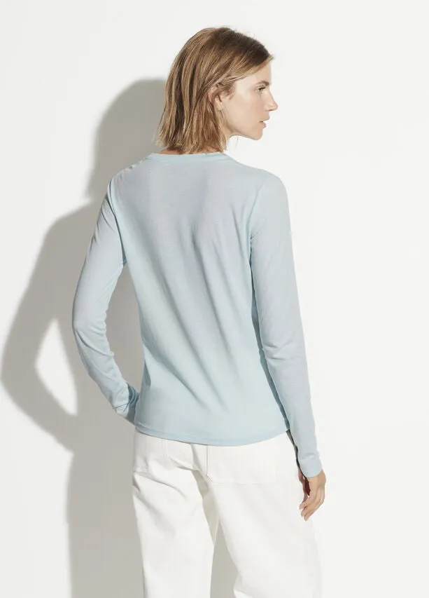 Vince - Essential Long Sleeve Crew in Skylark