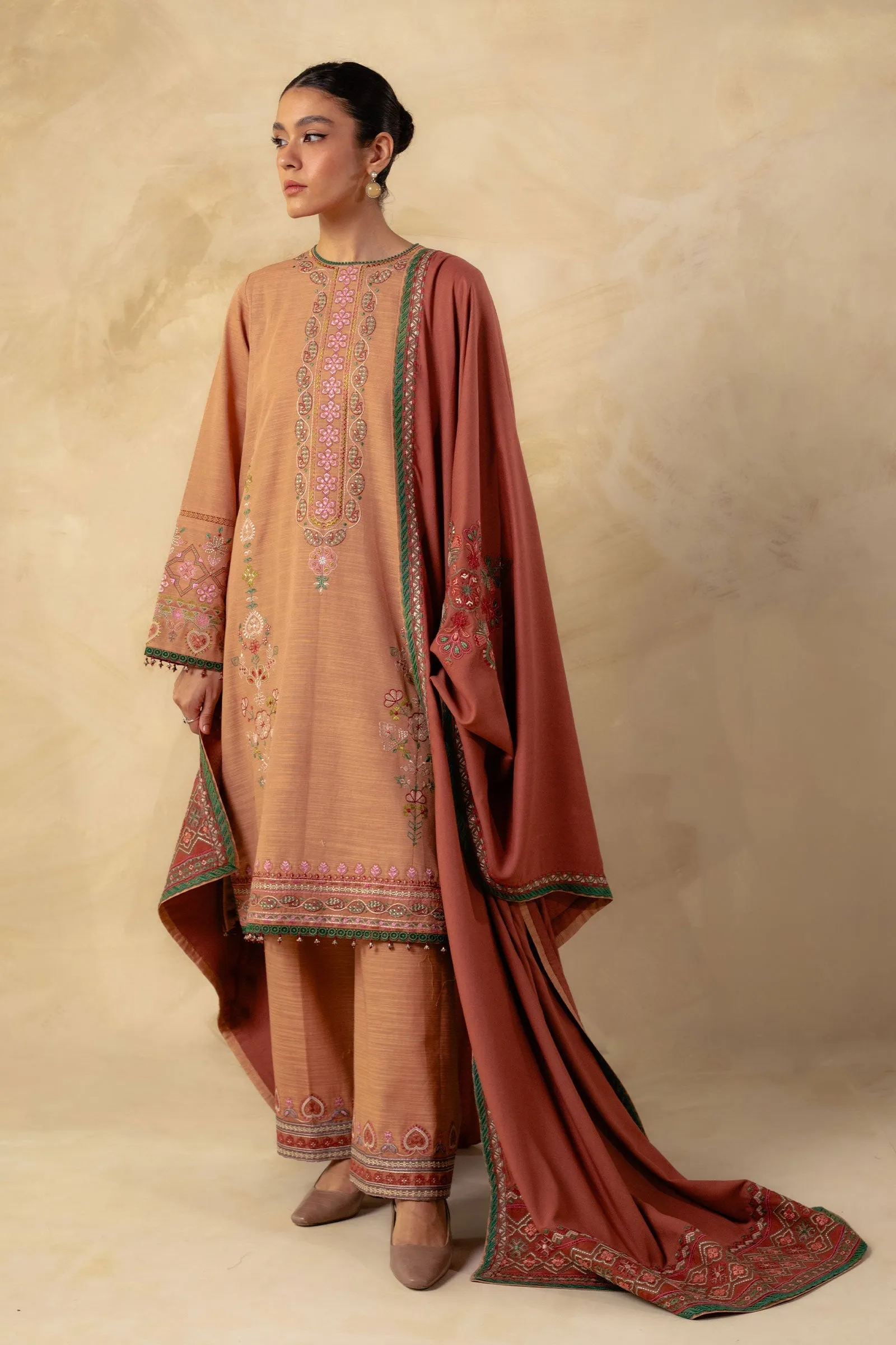 Zara Shahjahan Coco Winter Collection 2023 – ZW23-7A